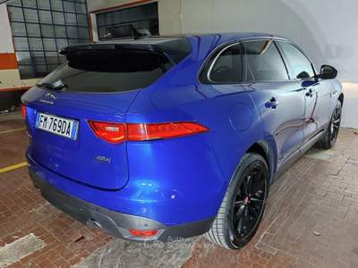 Jaguar F-Pace 2.0d Portfolio AWD 240cv Auto + Navi + Camera Blu/Azzurro usata Torino