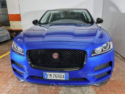 Jaguar F-Pace 2.0d Portfolio AWD 240cv Auto + Navi + Camera Blu/Azzurro usata Torino
