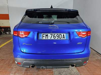 Jaguar F-Pace 2.0d Portfolio AWD 240cv Auto + Navi + Camera Blu/Azzurro usata Torino