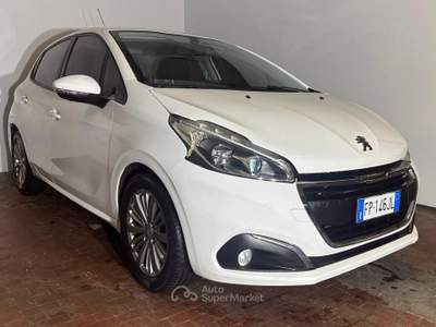 Peugeot 208 1.6 BlueHDi 75 5 porte Allure Bianco usata Torino