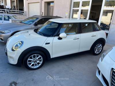 MINI 1.5 Cooper D Hype 5 1.5 One D Business XL Bianco usata Castellana Grotte