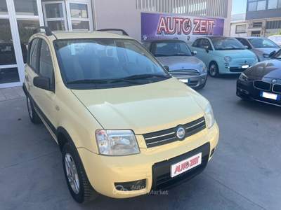 Fiat Panda 4x4 Giallo usata Castellana Grotte