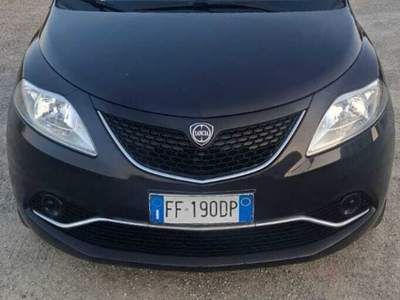 Lancia Ypsilon LANCIA  Ypsilon 1.2 69 CV 5 porte GPL Ecochic Gold Nero usata Campagnola Emilia