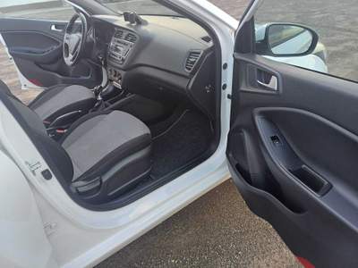 Hyundai i20 Hyundai i20 1.1 CRDi 12V Bianco usata Campagnola Emilia