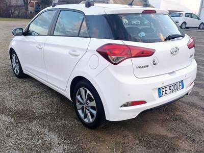 Hyundai i20 Hyundai i20 1.1 CRDi 12V Bianco usata Campagnola Emilia