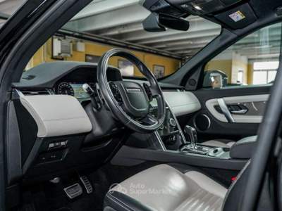 Land Rover Discovery Sport 2.0 TD4 180 CV AWD Auto R-Dynamic Nero usata Seveso