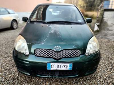 Toyota Yaris 1.4 D-4D cat 5p Sol Verde usata SAN MARTINO SICCOMARIO