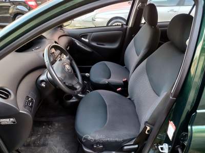 Toyota Yaris 1.4 D-4D cat 5p Sol Verde usata SAN MARTINO SICCOMARIO