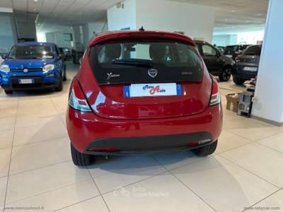 Lancia Ypsilon Ypsilon 1.0 FireFly 5p S&S Hybrid Silver Rosso usata Ardore