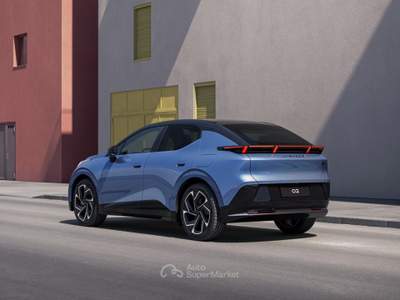 Lynk & Co 02 MORE FULL ELECTRIC AUTOMATICA Blu/Azzurro usata Firenze