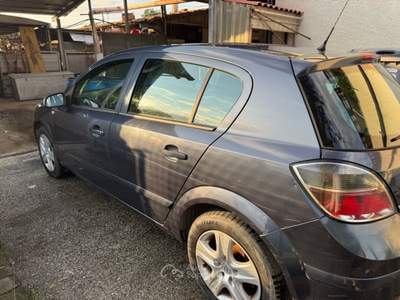Opel Astra . Blu/Azzurro usata Foligno