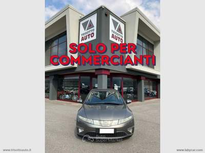 Honda Civic Civic 2.2 i-CTDi 5p. Elegance DPF Grigio usata Scurelle