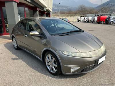 Honda Civic Civic 2.2 i-CTDi 5p. Elegance DPF Grigio usata Scurelle
