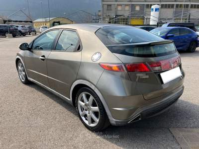 Honda Civic Civic 2.2 i-CTDi 5p. Elegance DPF Grigio usata Scurelle