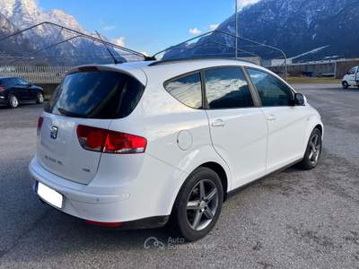 Seat Altea Altea XL 2.0 TDI 140CV CR I-Tech Bianco usata Scurelle