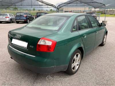 Audi A4 A4 2.0 20V Verde usata Scurelle