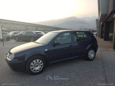 Volkswagen Golf Golf 1.9 TDI 101CV 5p. Comfortline Blu/Azzurro usata Scurelle