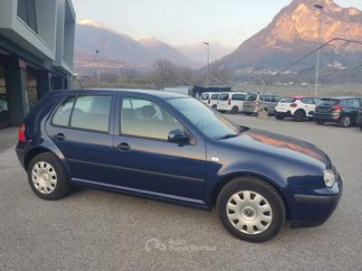 Volkswagen Golf Golf 1.9 TDI 101CV 5p. Comfortline Blu/Azzurro usata Scurelle
