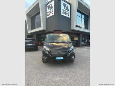 Ford Tourneo Custom Tourneo Custom 320 2.0 EcoB 185CV MHEV 8 POSTI Nero usata Scurelle Ford Tourneo Custom Tourneo Custom 320 2.0 EcoB 185CV MHEV 8 POSTI Nero usata Scurelle