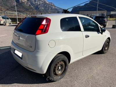 Fiat Grande Punto Grande Punto 1.3MJT 75 3p.Van Actual 2pt Bianco usata Scurelle