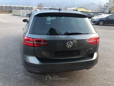 Volkswagen Passat Passat Variant 1.6 TDI 120CV Grigio usata Scurelle