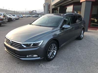 Volkswagen Passat Passat Variant 1.6 TDI 120CV Grigio usata Scurelle