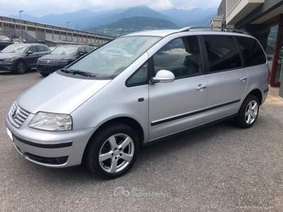 Volkswagen Sharan Sharan 2.0 TDI DPF United Grigio usata Scurelle