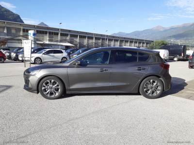 Ford Focus Focus 1.5 EcoBlue 115 aut.5p.POWERSHIFT ST-Line Grigio usata Scurelle