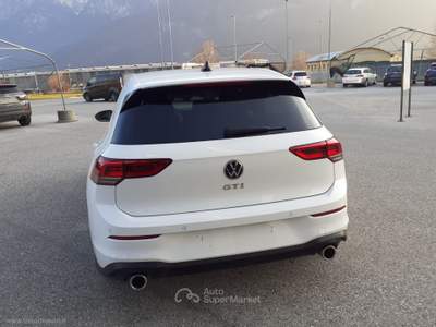 Volkswagen Golf Golf GTI 2.0 TSI DSG Black Style Bianco usata Scurelle