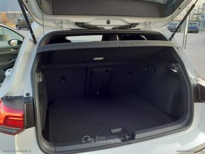 Volkswagen Golf Golf GTI 2.0 TSI DSG Black Style Bianco usata Scurelle