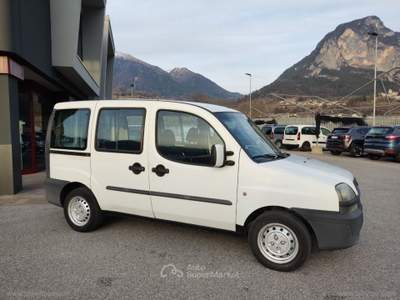 Fiat Doblò Doblò 1.9 JTD ELX AUTOCARRO 5 POSTI Bianco usata Scurelle