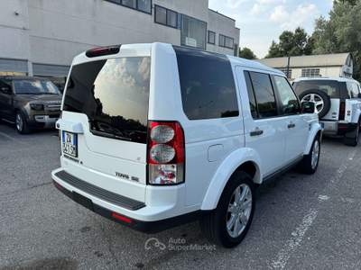 Land Rover Discovery 3.0 tdV6 SE 210cv auto Bianco usata Cremona