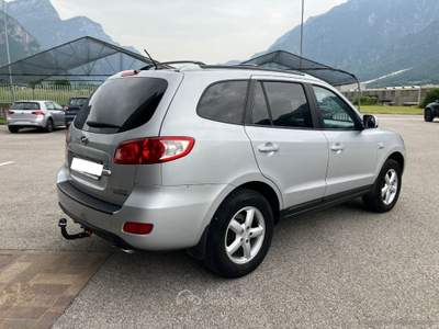 Hyundai Santa Fe Santa Fe 2.2 CRDi 155CV 4WD CON GANCIO TRAINO Grigio usata Scurelle
