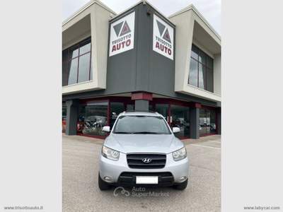 Hyundai Santa Fe Santa Fe 2.2 CRDi 155CV 4WD CON GANCIO TRAINO Grigio usata Scurelle