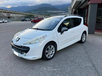 Peugeot 207 207 1.6 HDi 90 CV SW Bianco usata Scurelle