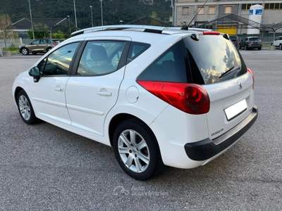 Peugeot 207 207 1.6 HDi 90 CV SW Bianco usata Scurelle