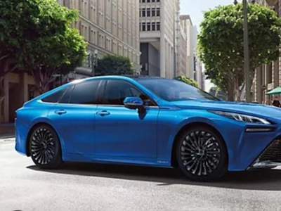 Toyota Mirai Essece + Hydrogen MY25 Nero usata Melegnano