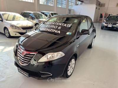 Lancia Ypsilon 1.2 69 CV 5 porte S&S Platinum Nero usata Parabiago