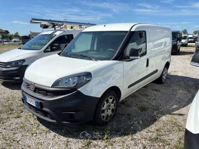 Fiat Doblò 1.4 Natural Power Cargo Maxi Lounge Bianco usata Gemona del Friuli