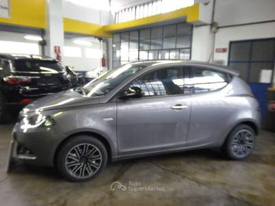 Lancia Ypsilon 1.0 FireFly 5 porte S&S Hybryd Gold Grigio usata CALUSO