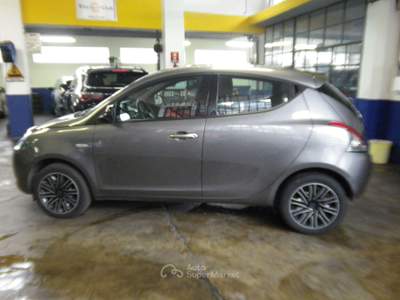Lancia Ypsilon 1.0 FireFly 5 porte S&S Hybryd Gold Grigio usata CALUSO