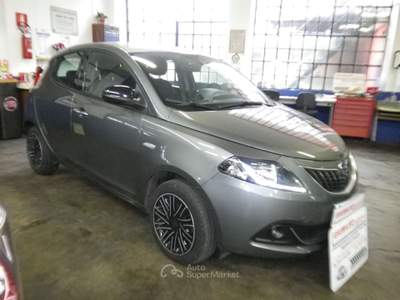 Lancia Ypsilon 1.0 FireFly 5 porte S&S Hybryd Gold Grigio usata CALUSO