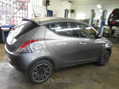 Lancia Ypsilon 1.0 FireFly 5 porte S&S Hybryd Gold Grigio usata CALUSO