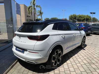 Opel Grandland Grandland 1.5 diesel Ecotec aut. Business Elegance Bianco usata MONOPOLI