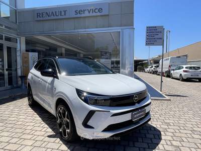 Opel Grandland Grandland 1.5 diesel Ecotec aut. Business Elegance Bianco usata MONOPOLI