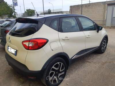 Renault Captur  1.5 dCi 8V 90 CV S&S Iconic Beige usata Soleto