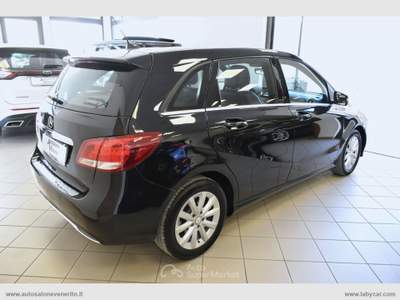Mercedes-Benz Classe B B 180 d Automatic Premium Nero usata San Michele Salentino