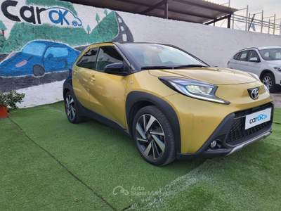 Toyota Aygo TOYOTA AYGO X 1.0 VVT-i 72CV. LOUNGE UNIPRO' Oro usata Bari