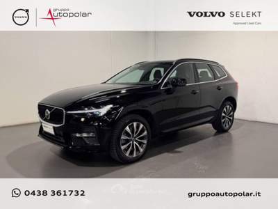 Volvo XC60 B4 MOMENTUM PRO AUTO Nero usata San Fior