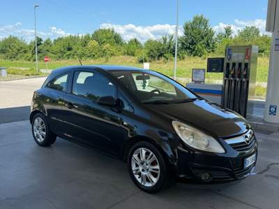 Opel Corsa 2007 Nero usata Udine
